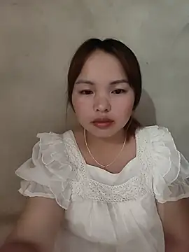 Snapshot of Mina_xYx chatting on 06-03-26, 06:01 Mina xYx online show from 06-03-26, 06:01