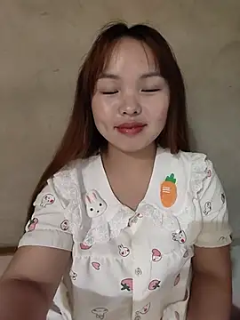 Snapshot of Mina_xYx chatting on 05-15-26, 02:37 Mina xYx online show from 05-15-26, 02:37
