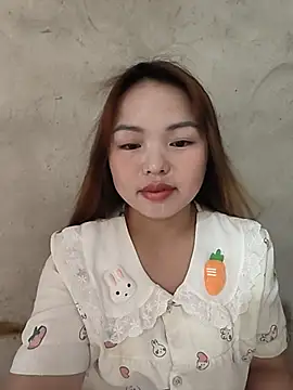 Snapshot of Mina_xYx chatting on 05-25-26, 04:12 Mina xYx online show from 05-25-26, 04:12