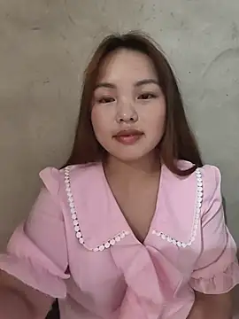 Snapshot of Mina_xYx chatting on 05-25-26, 04:17 Mina xYx online show from 05-25-26, 04:17