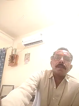 Snapshot of biger_top chatting on 07-15-26, 08:10 biger top online show from 07-15-26, 08:10