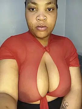 Snapshot of BeverlyQueen15 chatting on 06-24-26, 06:50 BeverlyQueen15 online show from 06-24-26, 06:50