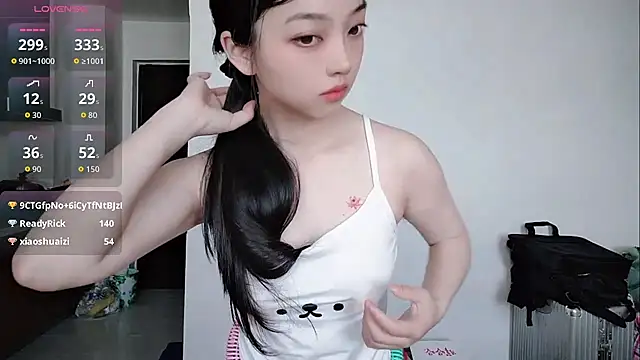 Snapshot of oblakitty_ chatting on 05-19-26, 01:56 oblakitty online show from 05-19-26, 01:56