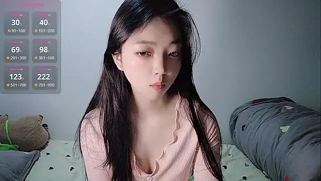 oblakitty  online show from 04-12-26, 12:14