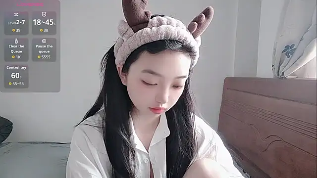 Snapshot of oblakitty_ chatting on 06-05-26, 12:59 oblakitty online show from 06-05-26, 12:59