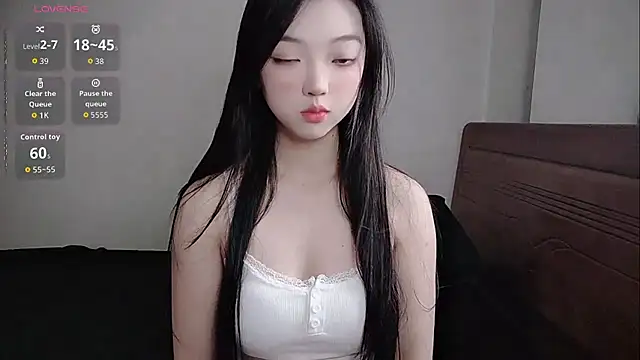 Snapshot of oblakitty_ chatting on 05-12-26, 11:55 oblakitty online show from 05-12-26, 11:55