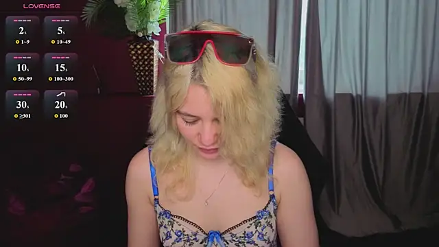 ElizabethRedWings online show from 06-16-26, 03:28