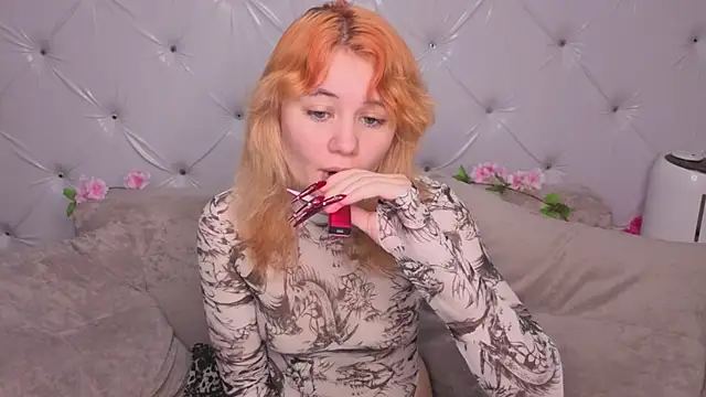 ElizabethRedWings online show from 06-26-26, 01:55