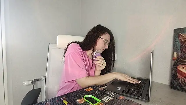 LaritaTocchio online show from 03-16-26, 08:18