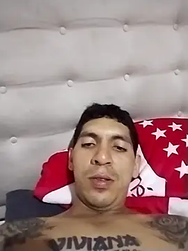 Snapshot of lucaspor12 chatting on 04-23-26, 05:36 lucaspor12 online show from 04-23-26, 05:36