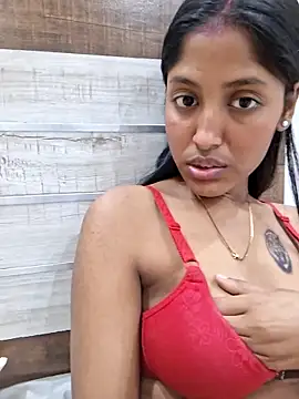 Pari lovers online show from 04-15-26, 07:58