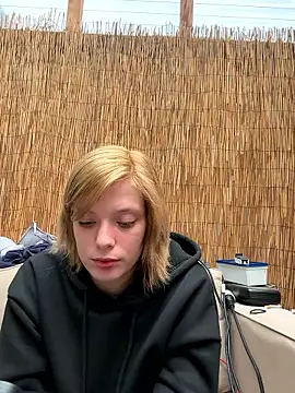 Snapshot of jessebell2003 chatting on 05-06-26, 06:12 jessebell2003 online show from 05-06-26, 06:12