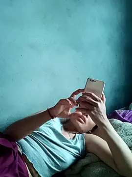 Snapshot of Leiley_98 chatting on 07-23-26, 01:41 Leiley 98 online show from 07-23-26, 01:41