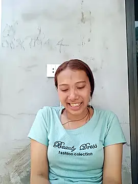 Snapshot of Leiley_98 chatting on 05-16-26, 01:37 Leiley 98 online show from 05-16-26, 01:37
