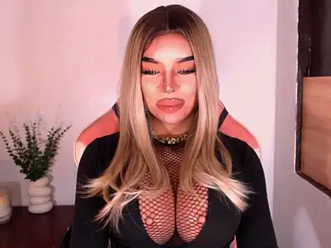 Snapshot of Zandralopez chatting on 05-29-26, 10:38 Zandralopez online show from 05-29-26, 10:38