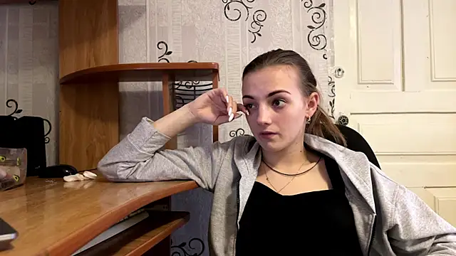 TatumLage online show from 05-03-26, 03:04
