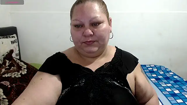 Snapshot of rossitaspace01 chatting on 05-28-26, 12:33 rossitaspace01 online show from 05-28-26, 12:33