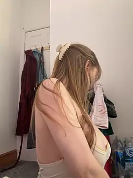bimboiiii online show from 04-18-26, 06:43
