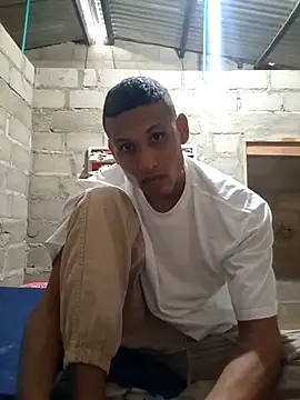 Snapshot of Flaco28king chatting on 04-23-26, 05:25 Flaco28king online show from 04-23-26, 05:25