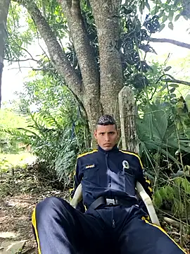 Snapshot of Flaco28king chatting on 04-21-26, 04:24 Flaco28king online show from 04-21-26, 04:24