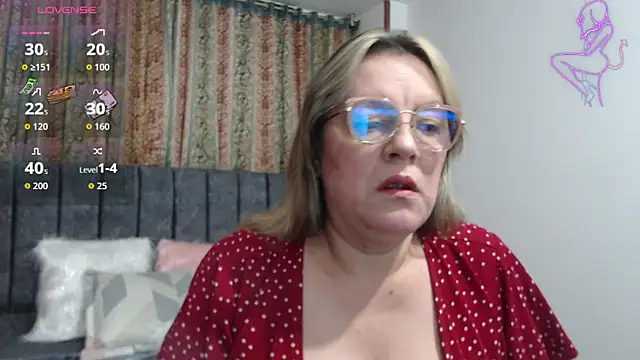 Snapshot of Malu_617 chatting on 04-30-26, 11:09 Malu 617 online show from 04-30-26, 11:09