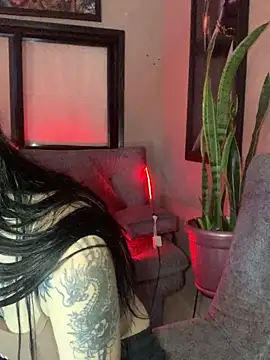 Snapshot of Tatii1 chatting on 03-22-26, 02:15 Tatii1 online show from 03-22-26, 02:15