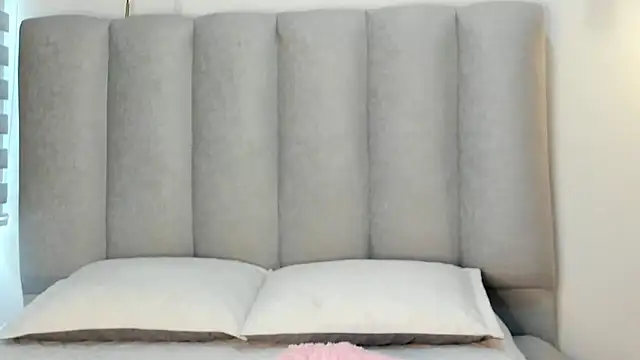 Valentina lux1 online show from 06-02-26, 01:55