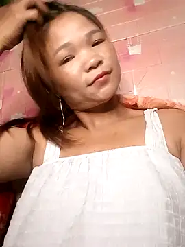 Snapshot of maymay121 chatting on 05-10-26, 02:37 maymay121 online show from 05-10-26, 02:37