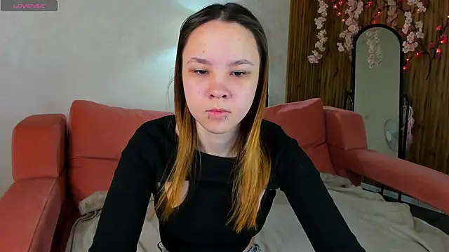 Lori Bllossom online show from 04-30-26, 01:12