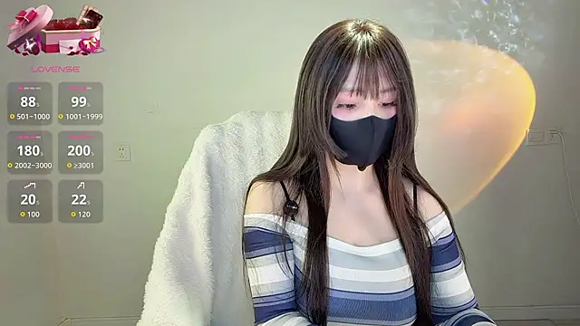 Snapshot of yueyue-7777 chatting on 04-12-26, 12:19 yueyue-7777 online show from 04-12-26, 12:19