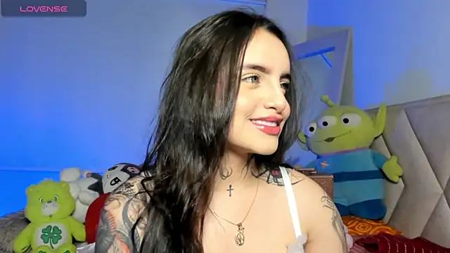 Snapshot of angelinesmith_ chatting on 07-11-26, 01:50 angelinesmith online show from 07-11-26, 01:50