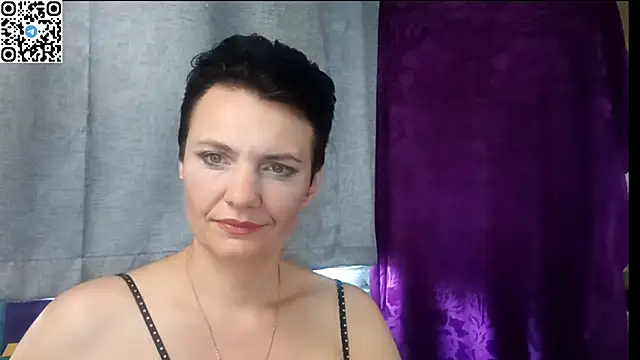 HotMamaQueen234 online show from 07-13-26, 11:53