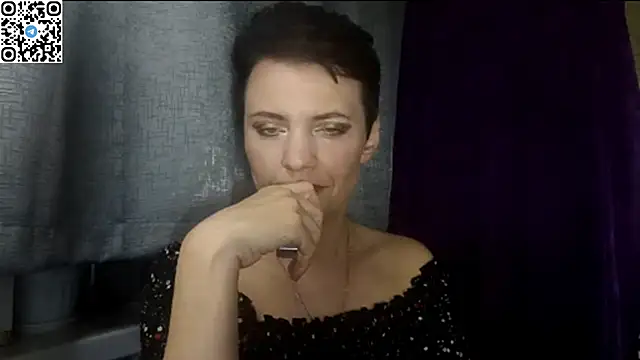 Snapshot of HotMamaQueen234 chatting on 05-16-26, 07:46 HotMamaQueen234 online show from 05-16-26, 07:46