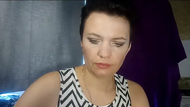HotMamaQueen234 online show from 07-31-26, 07:52