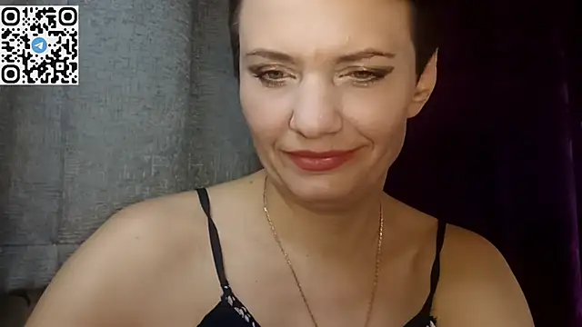HotMamaQueen234 online show from 04-13-26, 07:18