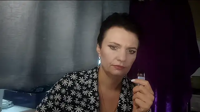 HotMamaQueen234 online show from 07-30-26, 11:42