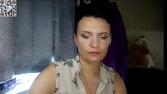 HotMamaQueen234 online show from 06-28-26, 12:33