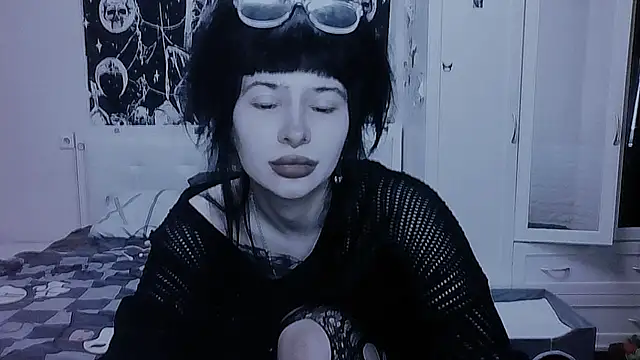 Snapshot of AllisonDeetz chatting on 05-12-26, 04:24 AllisonDeetz online show from 05-12-26, 04:24