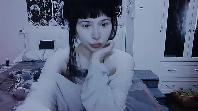 Snapshot of AllisonDeetz chatting on 05-17-26, 02:39 AllisonDeetz online show from 05-17-26, 02:39