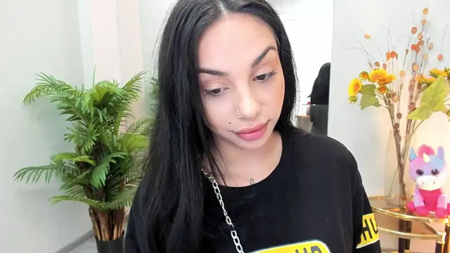 Snapshot of MissSiennaa chatting on 06-15-26, 06:46 MissSiennaa online show from 06-15-26, 06:46