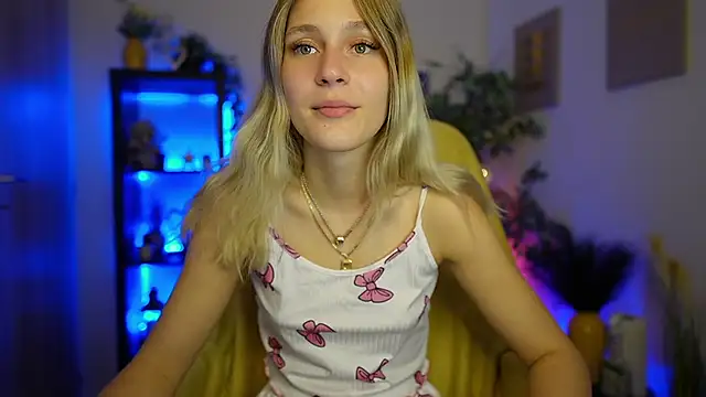 Luna Grace18 online show from 04-08-26, 01:12