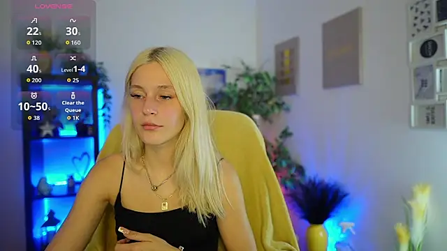 Snapshot of Luna_Grace18 chatting on 06-12-26, 01:09 Luna Grace18 online show from 06-12-26, 01:09