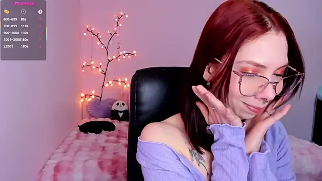 Snapshot of laurita_Olssen27 chatting on 06-19-26, 01:28 laurita Olssen27 online show from 06-19-26, 01:28