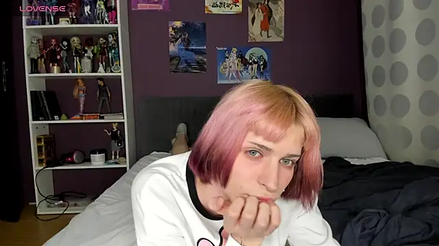 sweet peach    online show from 04-26-26, 06:27