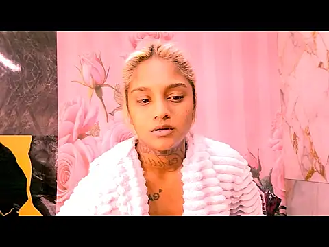 Snapshot of indian_barbie chatting on 07-13-26, 09:08 indian barbie online show from 07-13-26, 09:08