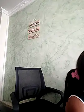 EmiilyStonee online show from 05-05-26, 02:31