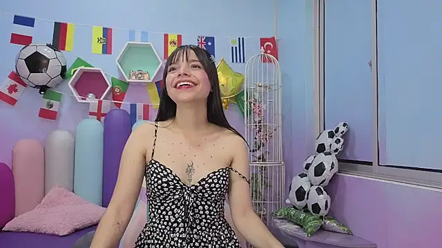 Snapshot of Isaa_Skinny chatting on 07-05-26, 04:19 Isaa Skinny online show from 07-05-26, 04:19