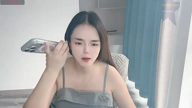 Snapshot of xixi-7 chatting on 06-12-26, 04:54 xixi-7 online show from 06-12-26, 04:54