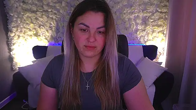 Snapshot of AlissyaGrayy chatting on 05-12-26, 12:44 AlissyaGrayy online show from 05-12-26, 12:44