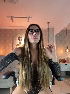 SERENAA   online show from 04-15-26, 03:34
